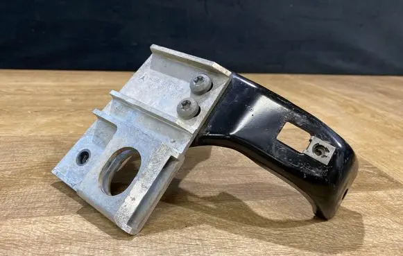Mercedes-Benz C W205 Radiator support slam panel bracket A2055010122 004180130A