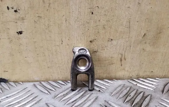Nissan Qashqai Fuel Injector clamp holder