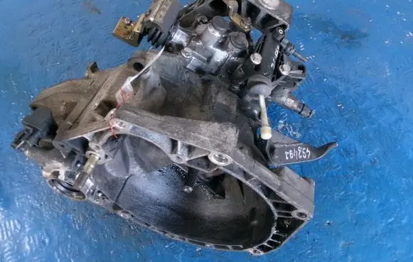 Fiat Punto (188) Manual 6 speed gearbox 46524935
