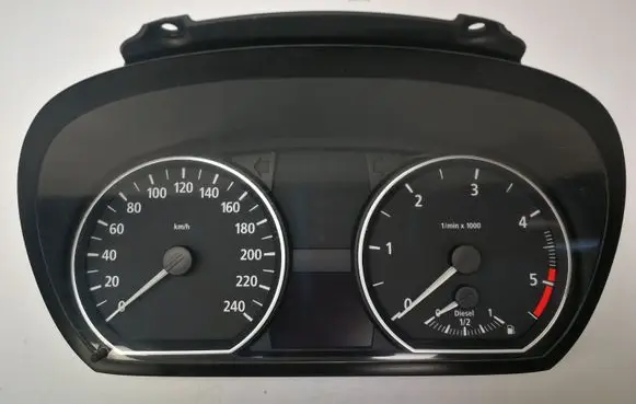 BMW 1 E81 E87 Speedometer (instrument cluster) 102495251
