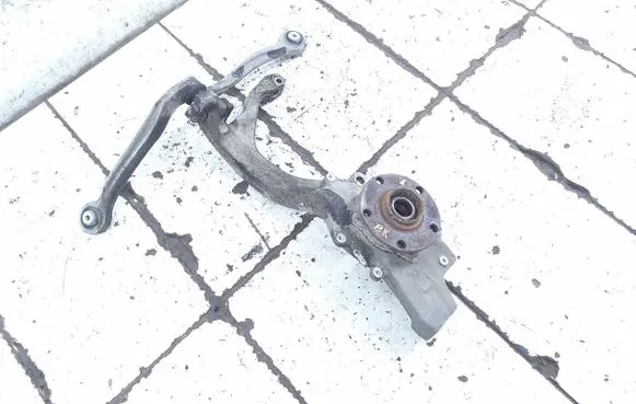 Audi A6 S6 C6 4F Front wheel hub spindle knuckle 4F0257