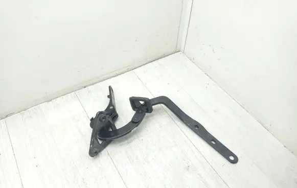 Volvo V70 Tailgate/trunk/boot hinge 8645138