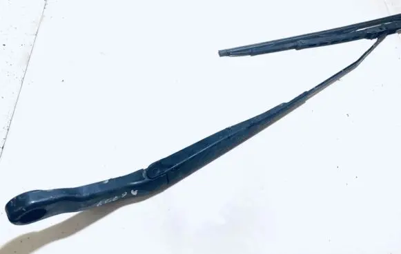 Opel Meriva A Front wiper blade arm 13139725