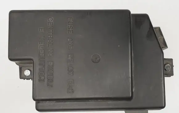 Alfa Romeo 159 Relay mounting block 