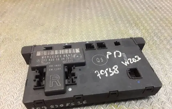 Mercedes-Benz C W203 Door control unit/module 2038205626 A2038205626