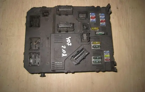 Peugeot 407 Comfort/convenience module 9662463480 BSIS0300