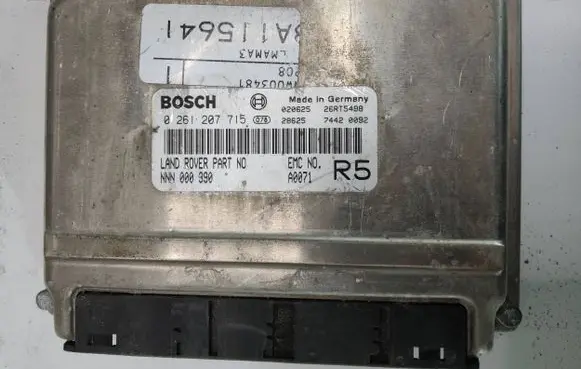 Land Rover Range Rover L322 Engine control unit/module NNN000390 26RT5498 0261207715