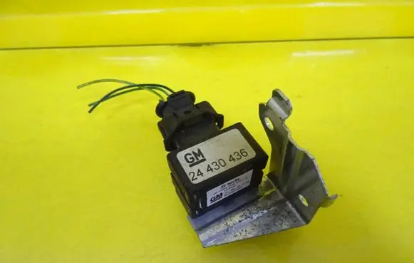 Opel Insignia A Sensor 9570930003 24430436