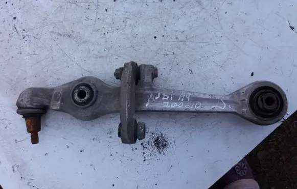 Audi A4 S4 B5 8D Front lower control arm/wishbone