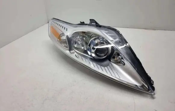 Ford Mondeo MK IV Headlight/headlamp