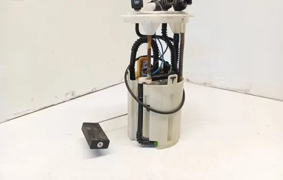 Mercedes-Benz Vito Viano W639 In-tank fuel pump A6394701594 0580303022