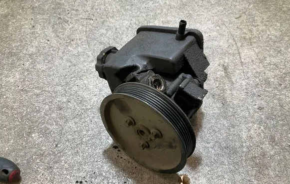 Power steering pump