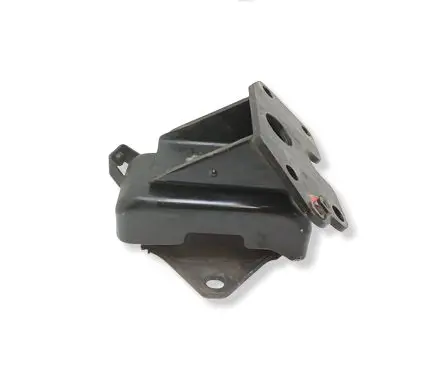 Mitsubishi L200 Engine mount bracket 