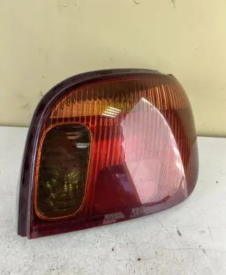 Toyota Yaris Rear/tail lights