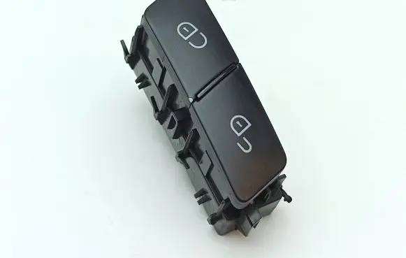 Mercedes-Benz C W204 Central locking switch button A2048706410 03151610