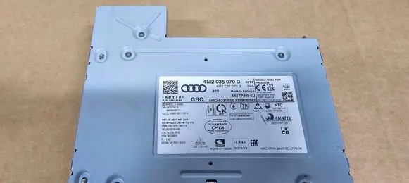 Audi Q7 4M Radio/CD/DVD/GPS head unit 4M2035070G 28814184