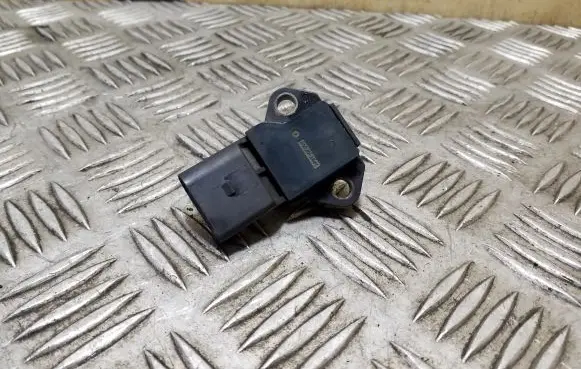 Audi A3 S3 8V Air pressure sensor 04C906051