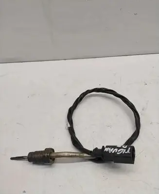 Volkswagen Golf VI Oil temperature sensor 03L906088AF