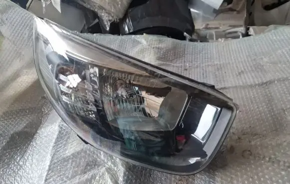 KIA Picanto Headlight/headlamp 92102G60