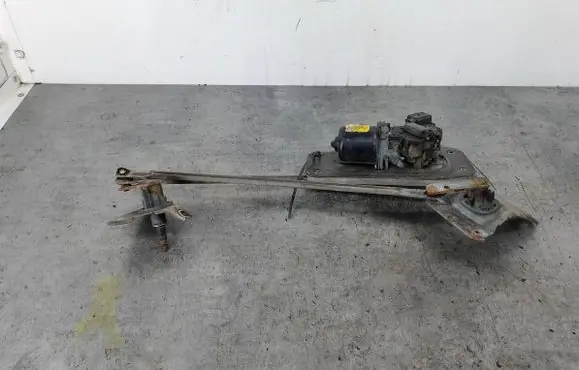 Citroen Berlingo Front wiper linkage 