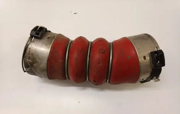 BMW 6 F06 Gran coupe Intercooler hose/pipe 7805401
