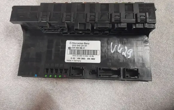Mercedes-Benz C W203 Comfort/convenience module A2035452401 2035452401