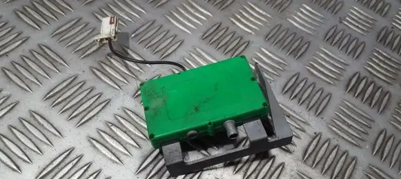 Volvo V70 Antenna control unit 30679286 13003500
