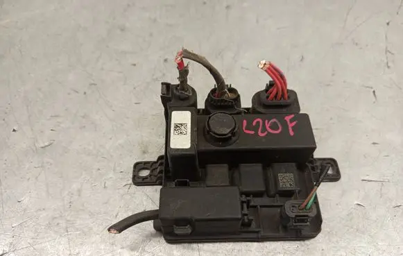 BMW 4 F32 F33 Current control relay 7633242 58650910