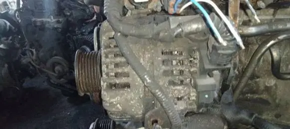 Toyota Avensis T250 Generator/alternator 0124325085 27060-0H070-G