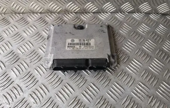 Volkswagen PASSAT B5 Engine control unit/module 038906018P 0281001720