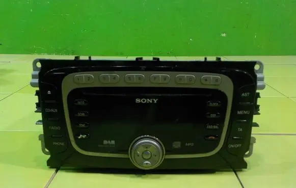 Ford S-MAX Radio/CD/DVD/GPS head unit VP6M2F18C821AG XP249