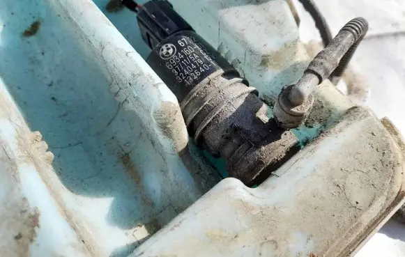 BMW 5 GT F07 Windscreen/windshield washer pump 67126934160 6934160