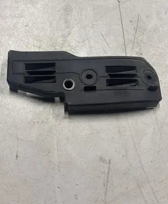 Volkswagen PASSAT B5.5 Front bumper mounting bracket 3B0807183E