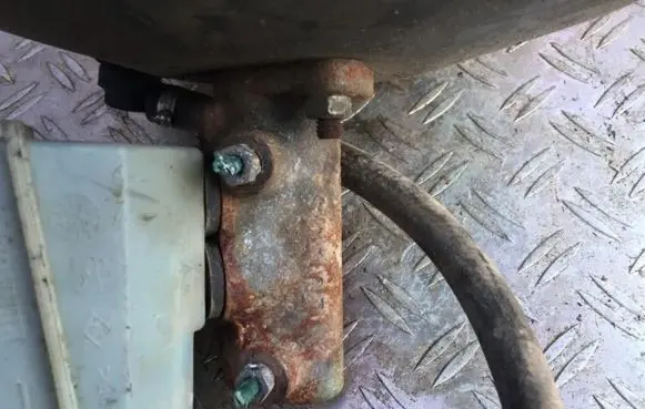 Renault Megane I Master brake cylinder