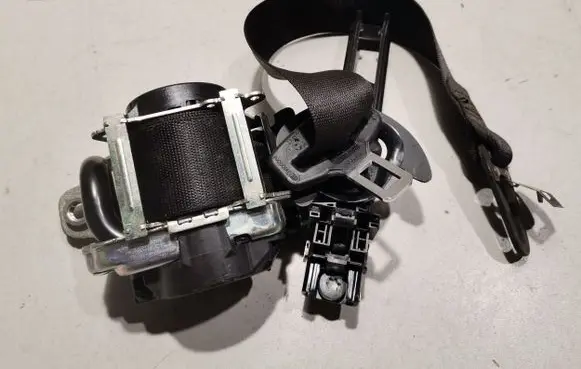 Mercedes-Benz GLC X253 C253 Front seatbelt 635374900A