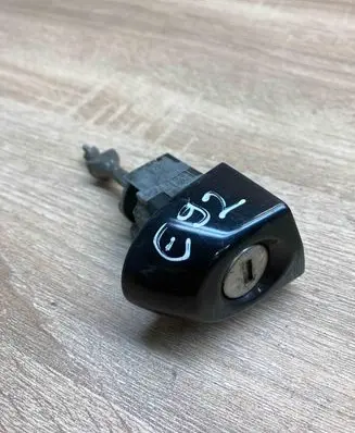 BMW 3 E92 E93 Front door lock (next to the handle) 3SeriesE92E93 RightSide