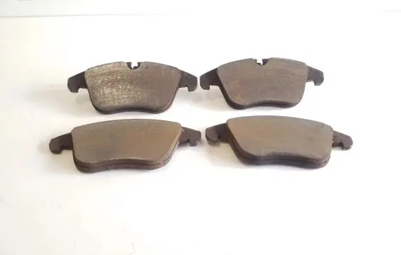 Jaguar XE Brake pads (front) 
