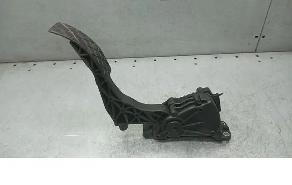 Volkswagen Polo Accelerator pedal position sensor 6Q1721503B