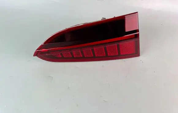 Hyundai Santa Fe Tailgate rear/tail lights N02L