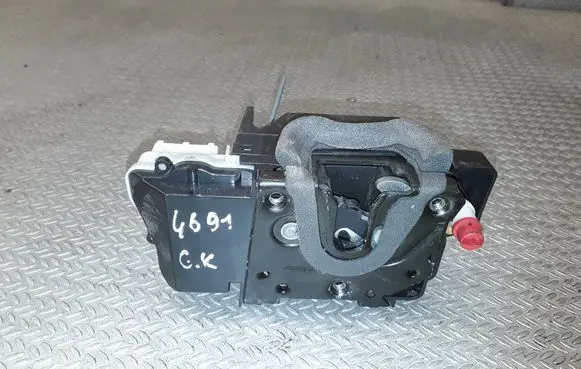 Peugeot 607 Rear door lock