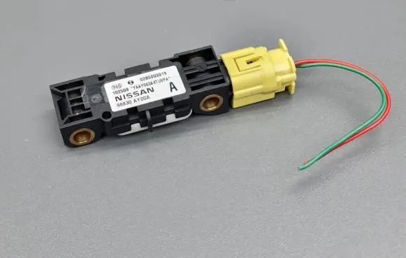 Nissan Note (E11) Airbag deployment crash/impact sensor 0285003019 988030AY00A