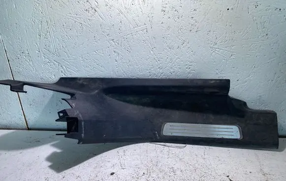 Volvo XC90 Side skirt rear trim 31363748