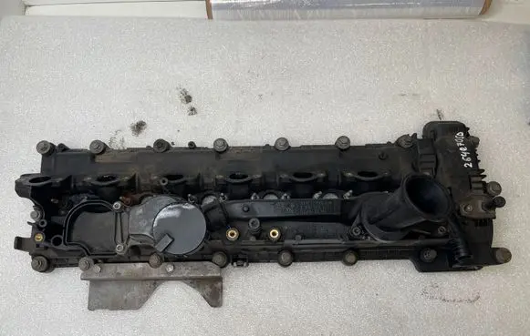 BMW X5 E70 Rocker cam cover 7796408 F01C380022