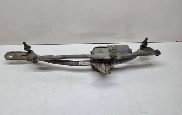 BMW 5 F10 F11 Front wiper linkage and motor 7306266