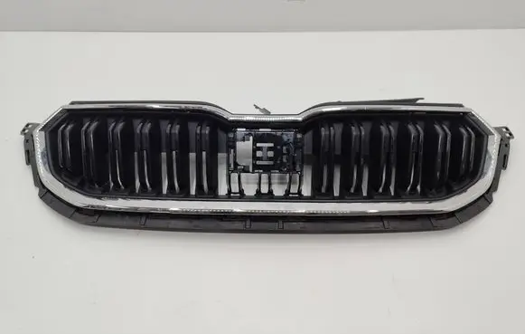 Skoda Kamiq Front bumper upper radiator grill 658853653C