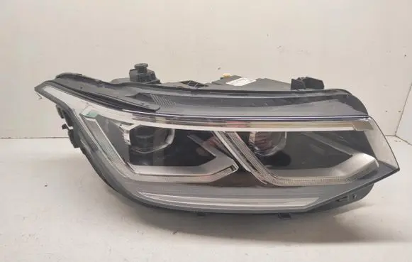Volkswagen Tiguan Headlight/headlamp