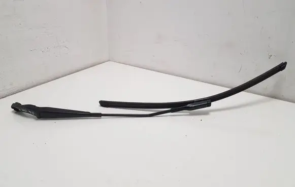 Audi A4 S4 B8 8K Front wiper blade arm 8K1955407
