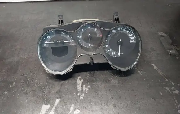 Seat Leon (1P) Speedometer (instrument cluster) 1P0920823F