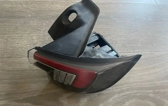Opel Mokka B Rear/tail lights 9833721980