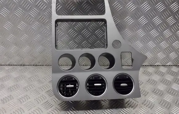 Alfa Romeo 159 Radio/GPS head unit trim 